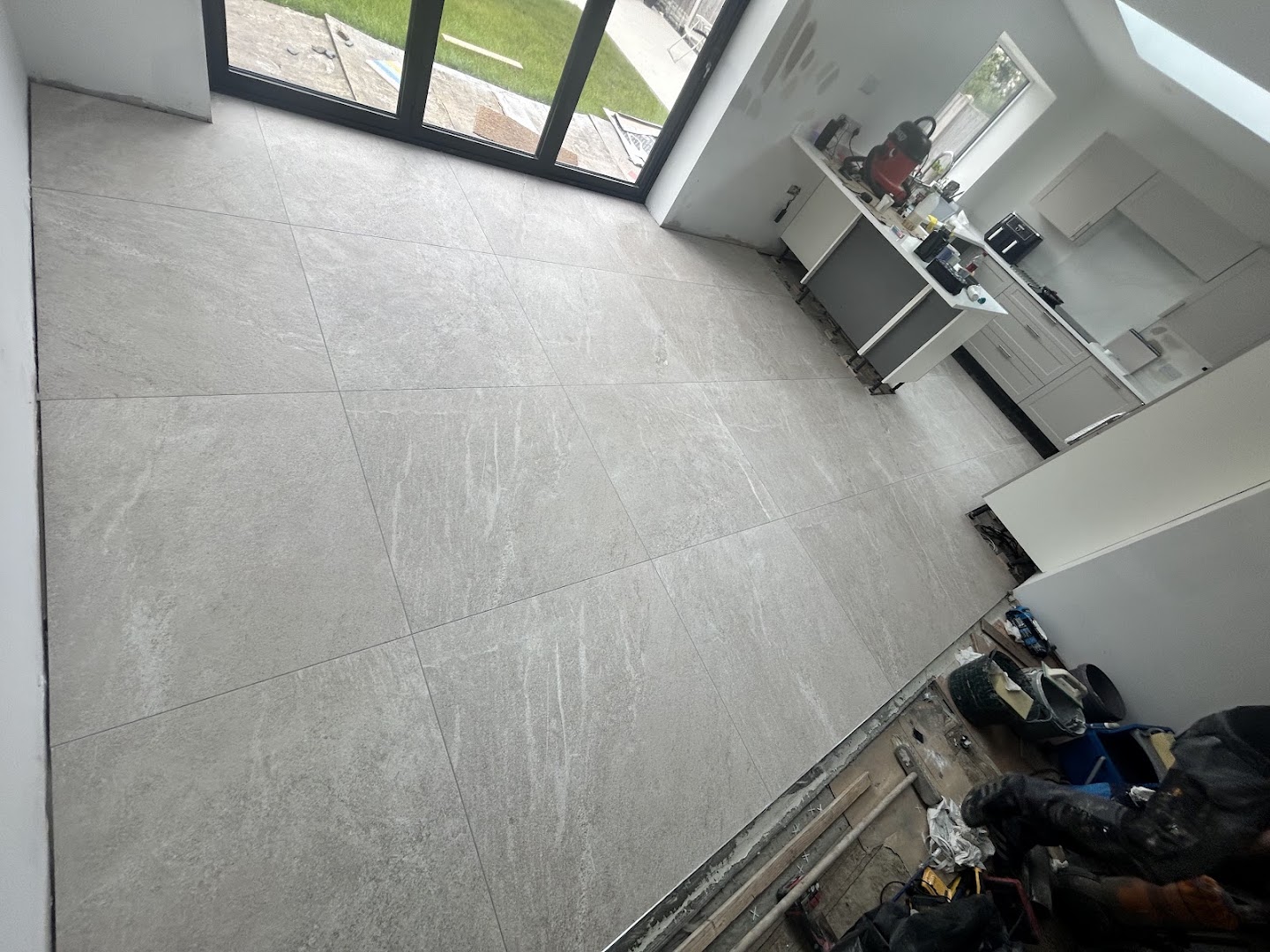Mr Tiler — Photos 6